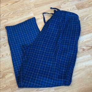 Nautica men’s blue plaid sleep pants, medium.
